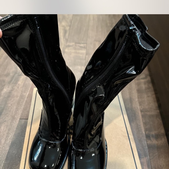 Black Women's Boots ASOS design high heeled sock boots black patent - size US 7 - Picture 4 of 5